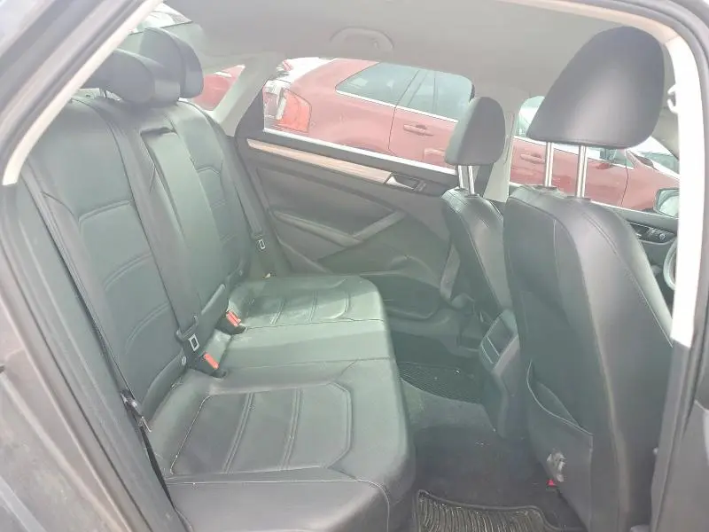 2014 VOLKSWAGEN PASSAT S  