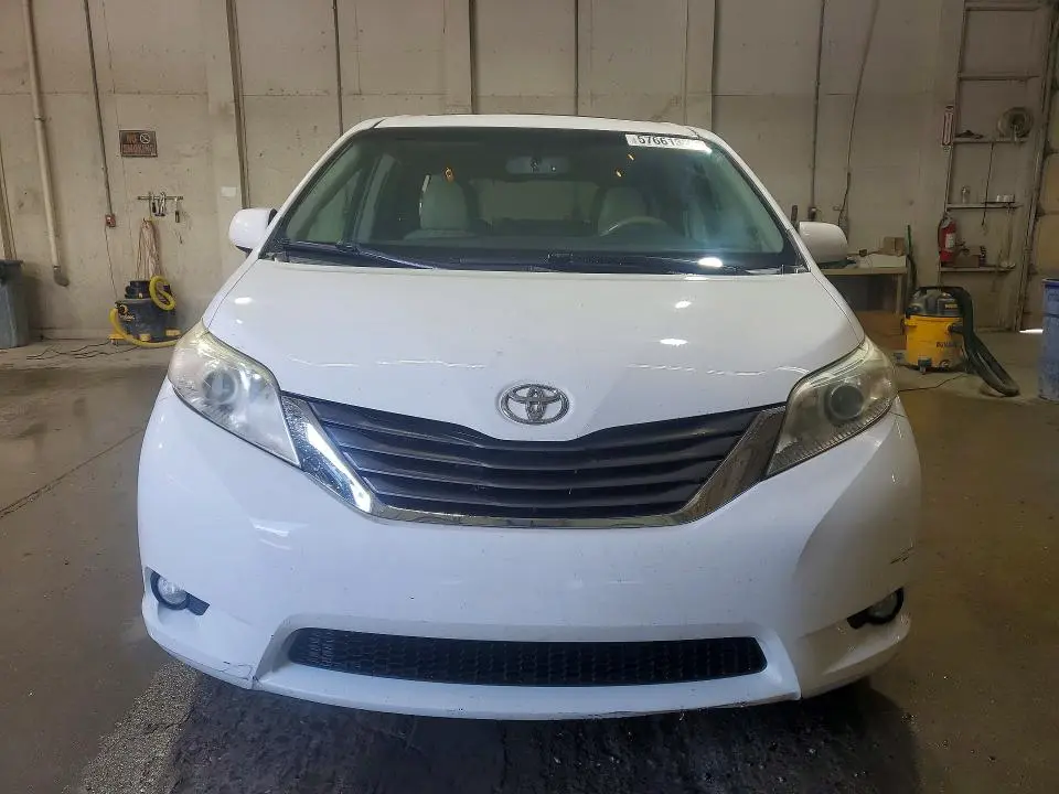 2011 TOYOTA SIENNA XLE 8-PASSENGER  
