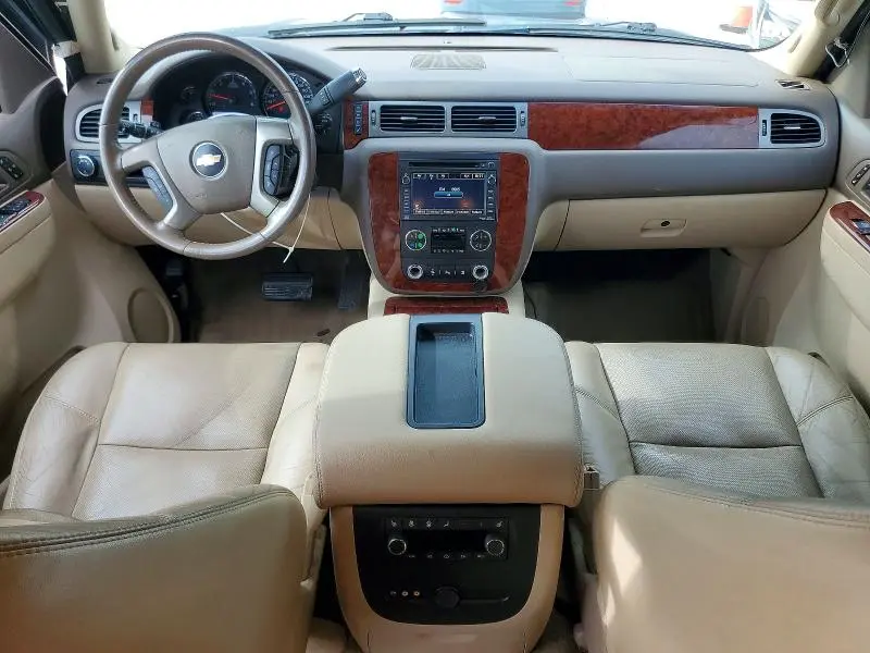 2011 CHEVROLET SUBURBAN C1500 LTZ  