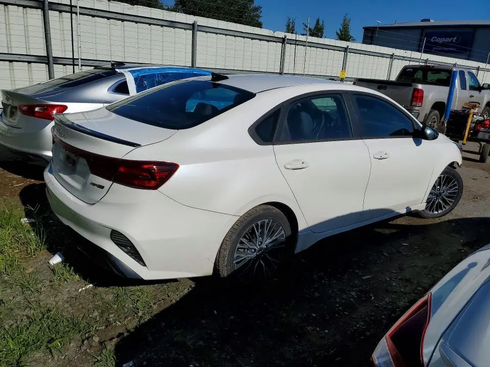 2023 KIA FORTE GT LINE  