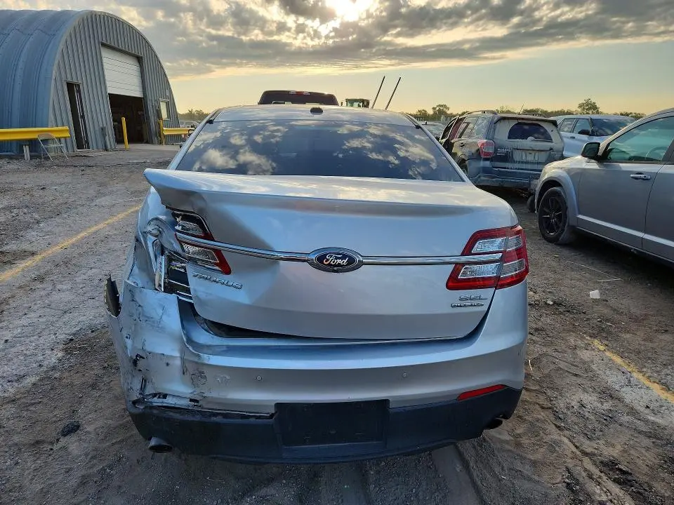 2016 FORD TAURUS SEL  