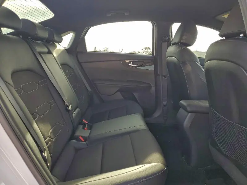 2024 KIA FORTE GT LINE  