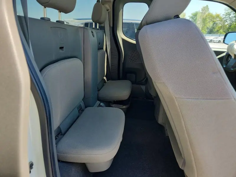 2019 NISSAN FRONTIER S  