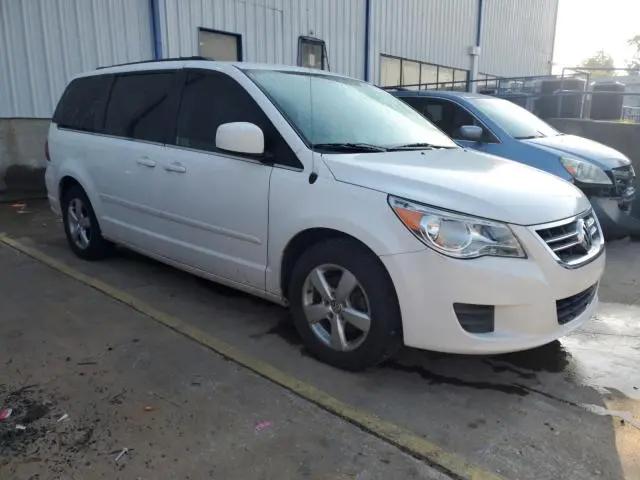 2011 VOLKSWAGEN ROUTAN SE  
