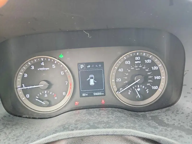 2018 HYUNDAI TUCSON SE  