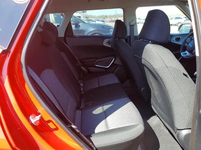 2025 KIA SOUL LX  