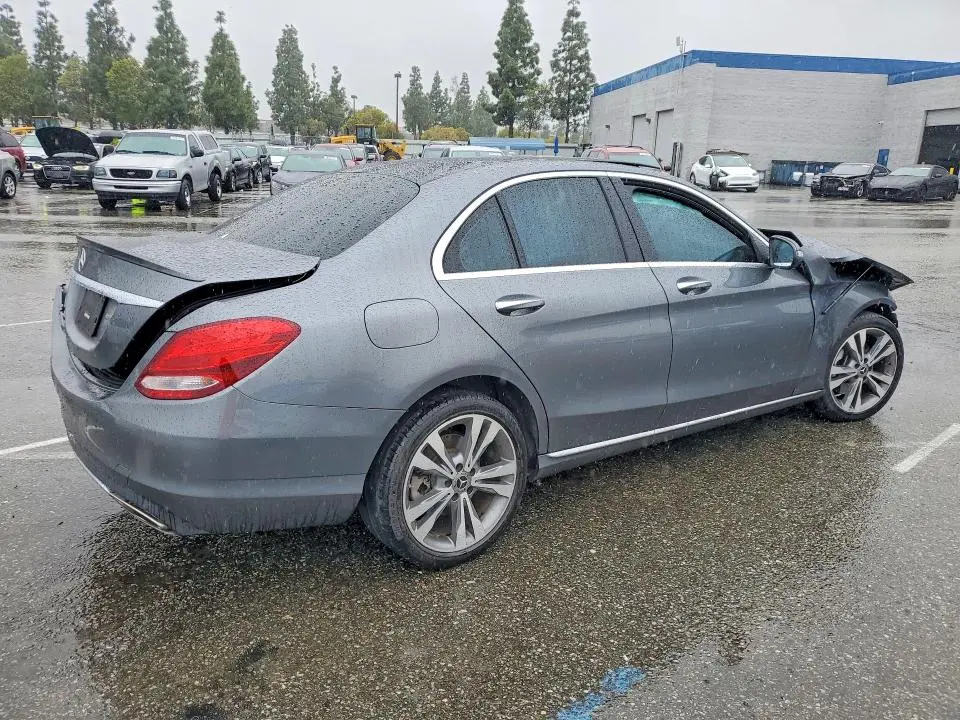 2018 MERCEDES-BENZ C 300  