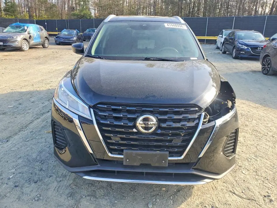 2021 NISSAN KICKS SV  