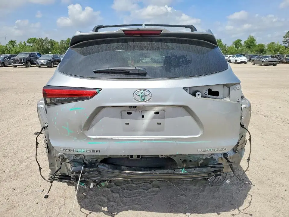 2021 TOYOTA HIGHLANDER PLATINUM  
