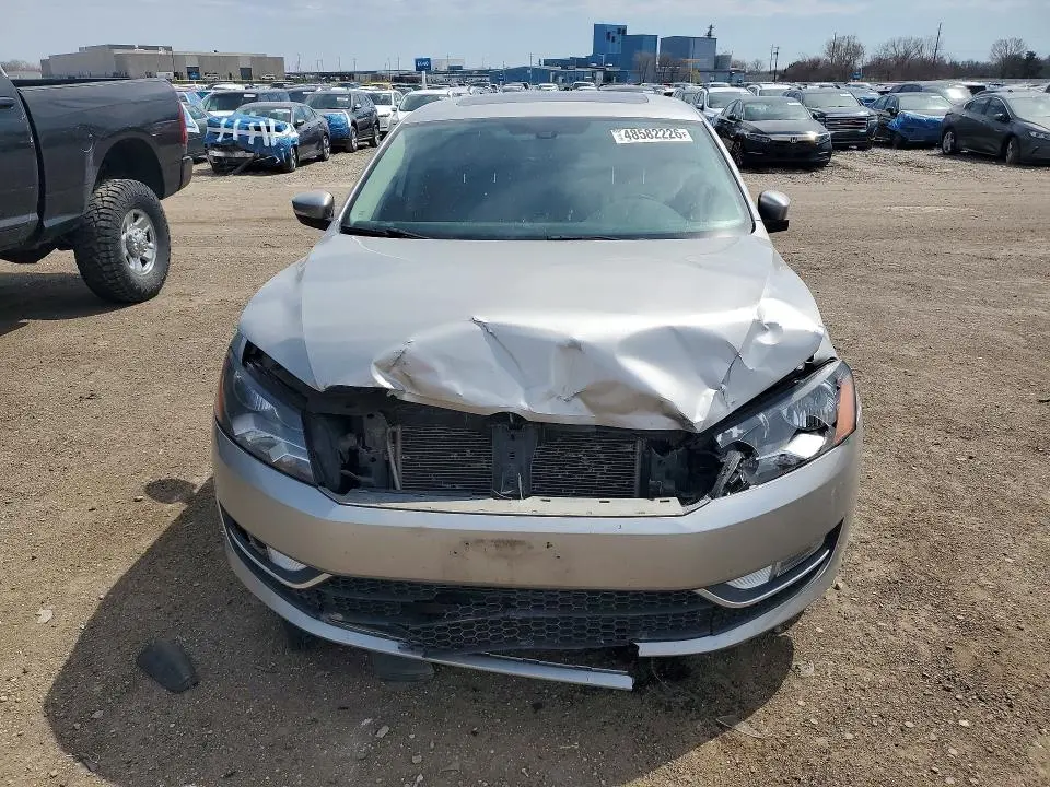 2013 VOLKSWAGEN PASSAT SEL  