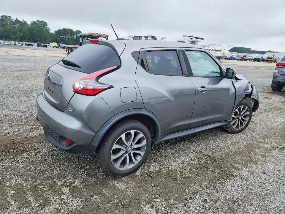 2017 NISSAN JUKE SV  