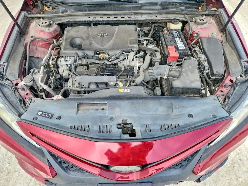 2018 TOYOTA CAMRY SE  