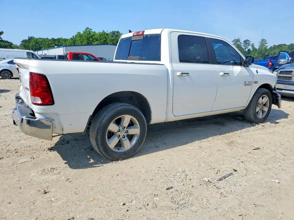 2017 RAM 1500 SLT  