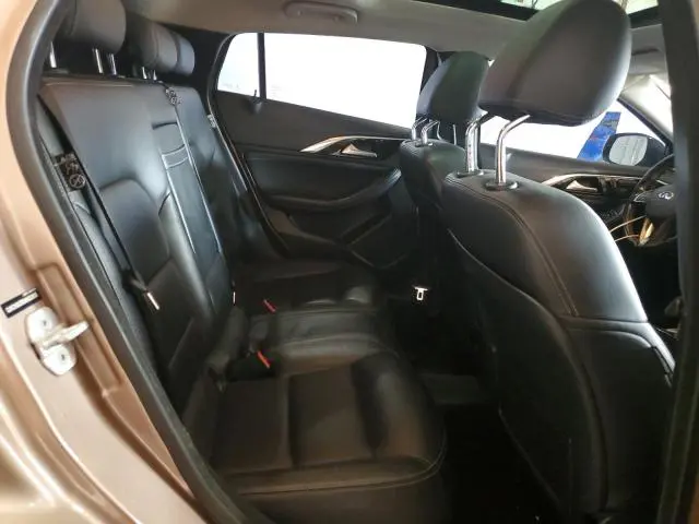 2017 INFINITI QX30 BASE  