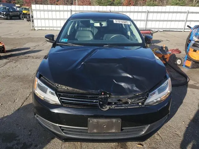 2013 VOLKSWAGEN JETTA SE  