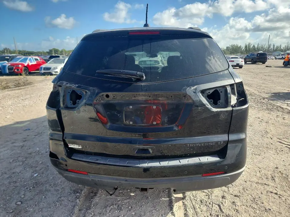 2016 CHEVROLET TRAVERSE LT  