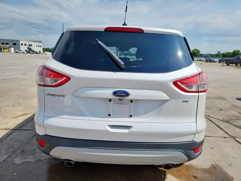 2015 FORD ESCAPE SE  