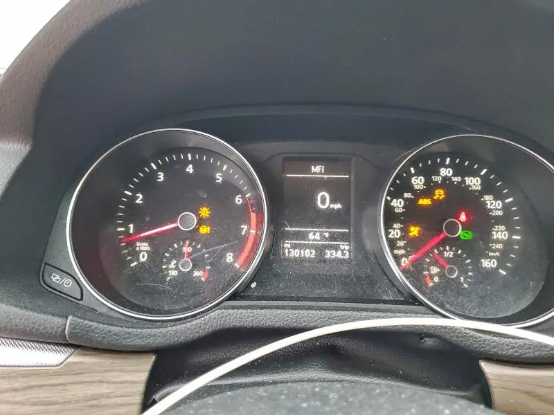 2016 VOLKSWAGEN PASSAT SE  