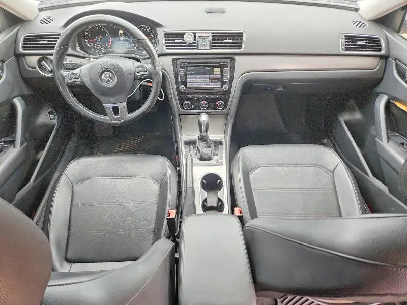 2014 VOLKSWAGEN PASSAT SE  