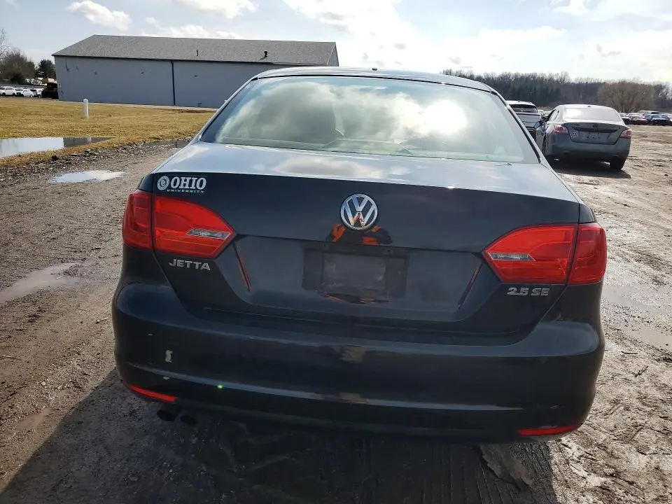 2012 VOLKSWAGEN JETTA SE  