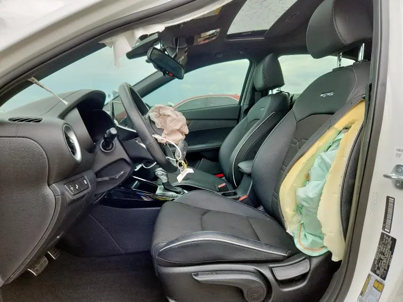 2024 KIA FORTE GT LINE  