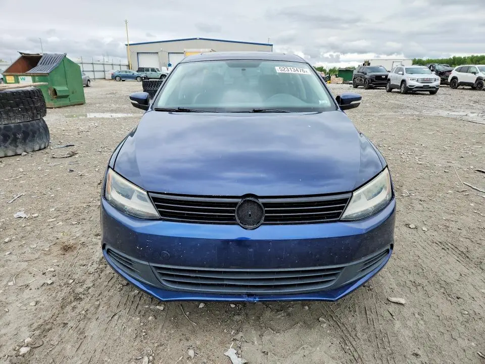 2012 VOLKSWAGEN JETTA SE  