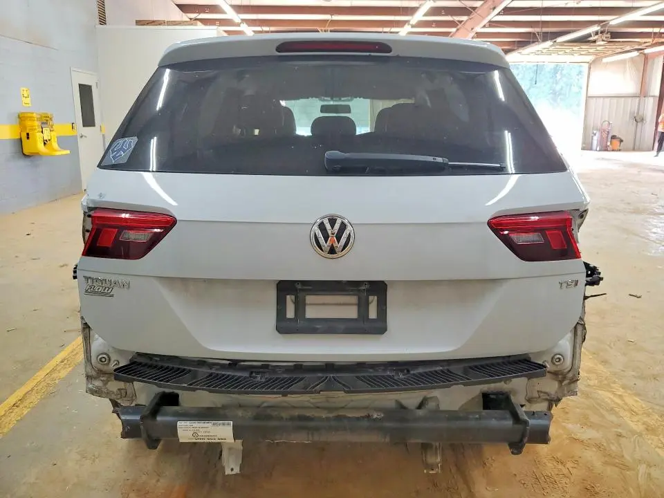 2018 VOLKSWAGEN TIGUAN S  