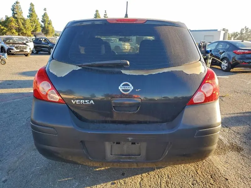 2011 NISSAN VERSA S  