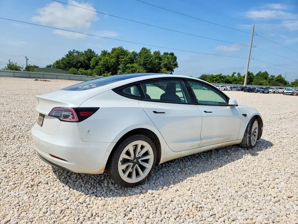 2022 TESLA MODEL 3   