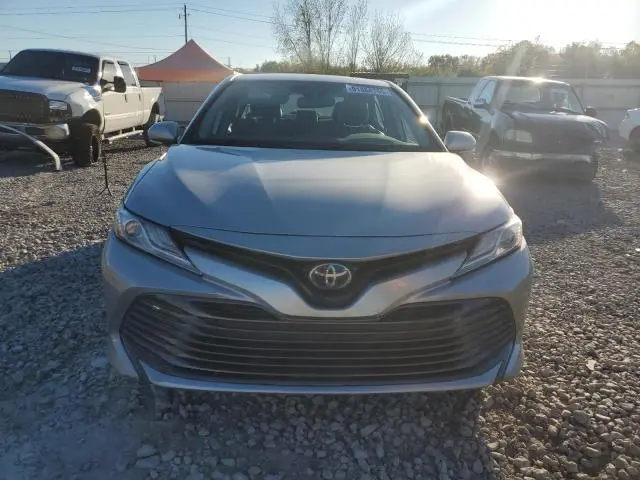 2020 TOYOTA CAMRY XLE  