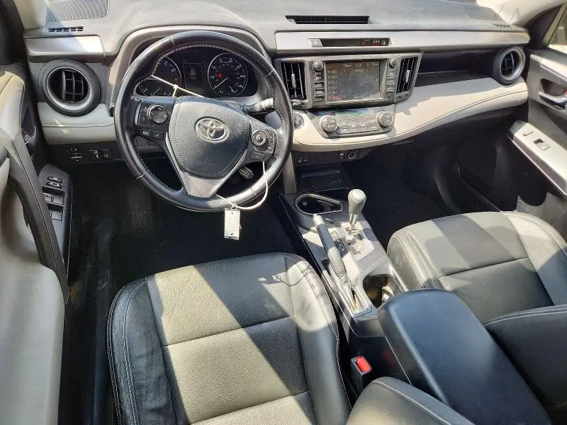 2018 TOYOTA RAV4 XLE  