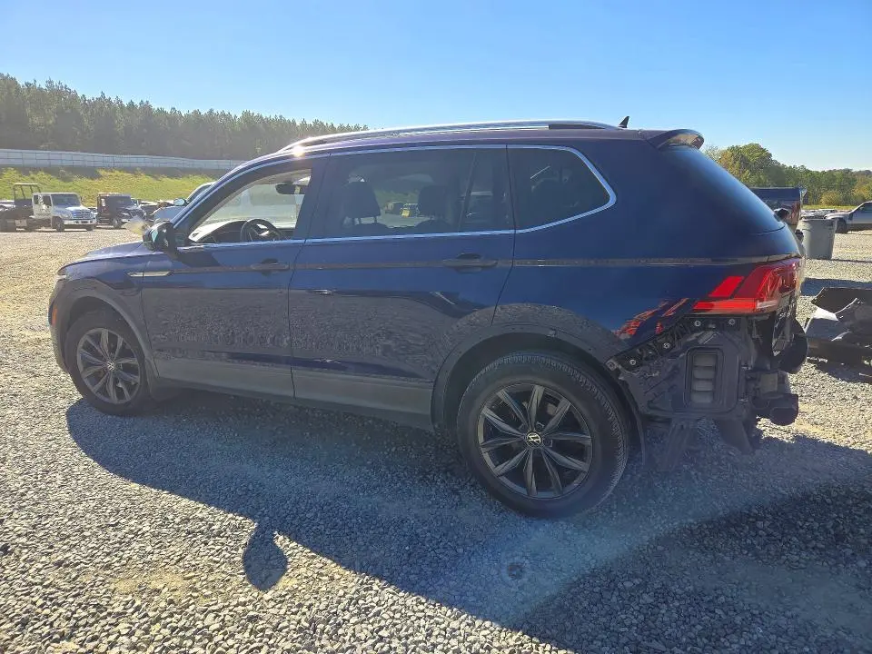 2022 VOLKSWAGEN TIGUAN SE  