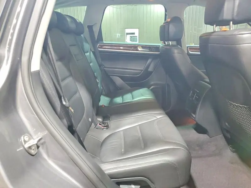 2013 VOLKSWAGEN TOUAREG V6 TDI  