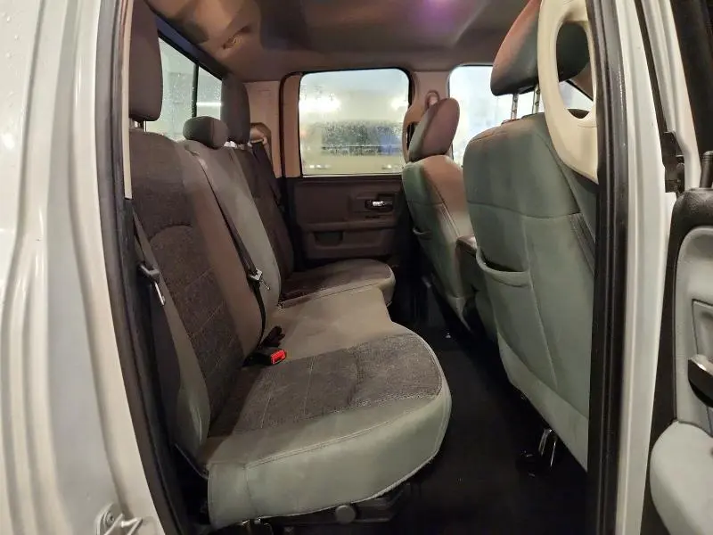 2015 RAM 1500 SLT  
