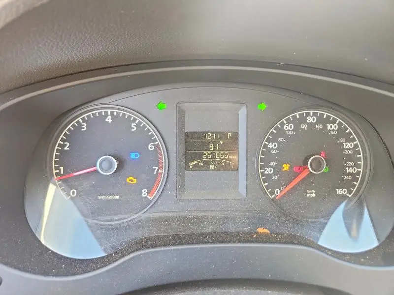 2011 VOLKSWAGEN JETTA SEL  