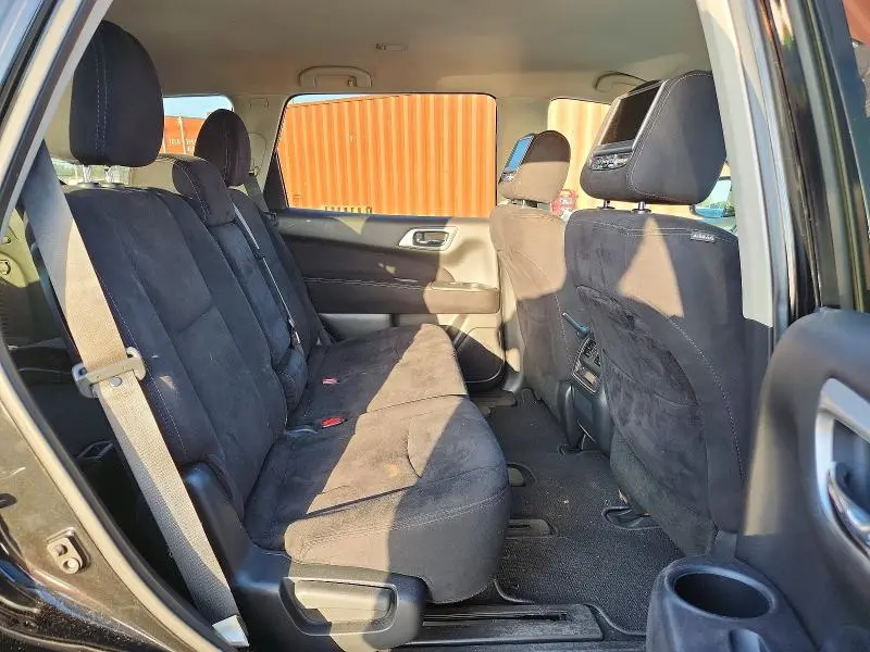 2015 NISSAN PATHFINDER SV  