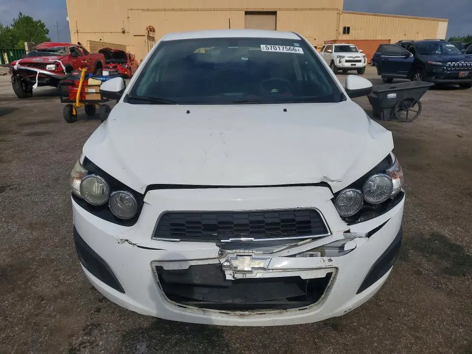 2016 CHEVROLET SONIC LT  