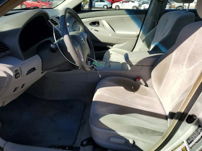 2010 TOYOTA CAMRY LE  