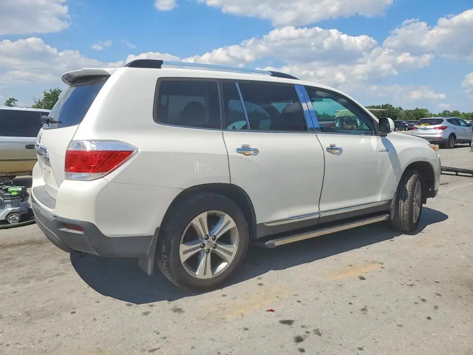 2013 TOYOTA HIGHLANDER LIMITED  