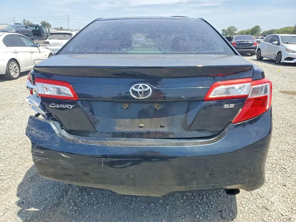 2012 TOYOTA CAMRY SE  