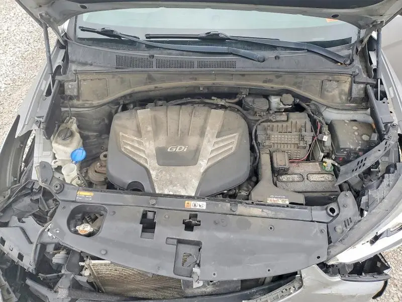 2017 HYUNDAI SANTA FE SE  