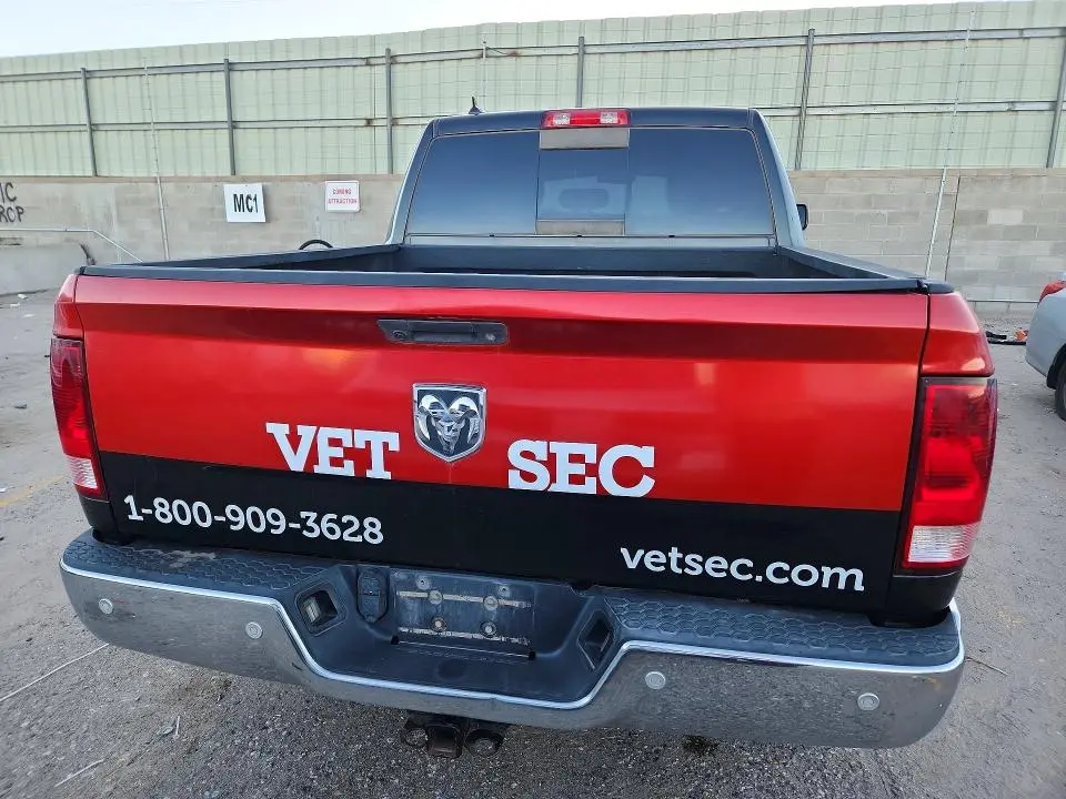 2015 RAM 1500 SLT  