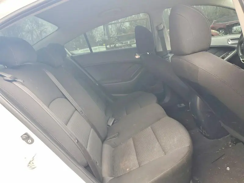 2017 KIA FORTE LX  