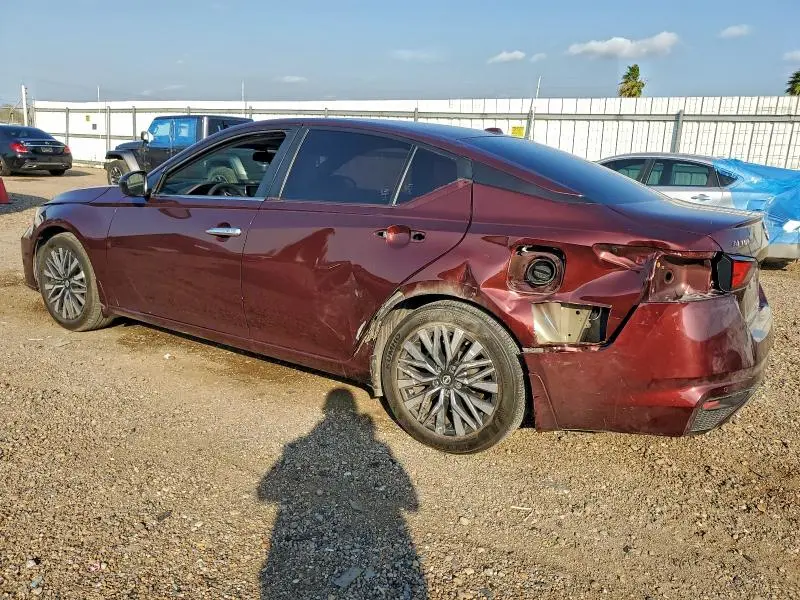 2024 NISSAN ALTIMA SV  