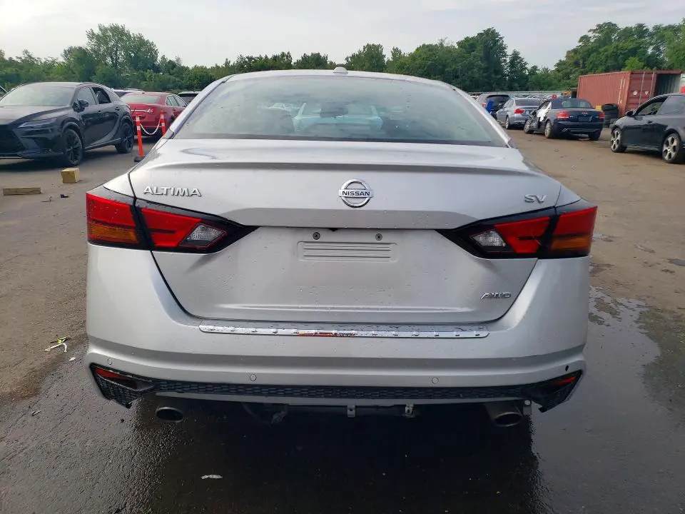 2022 NISSAN ALTIMA SV  