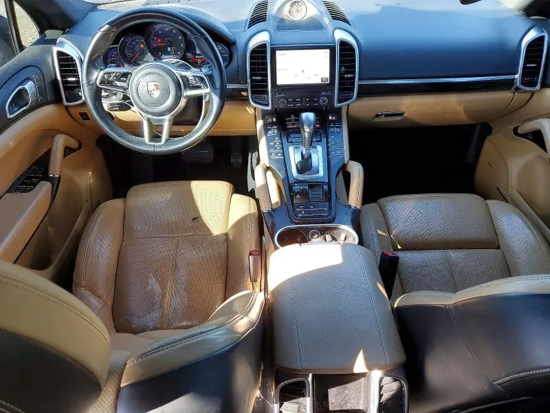 2018 PORSCHE CAYENNE   