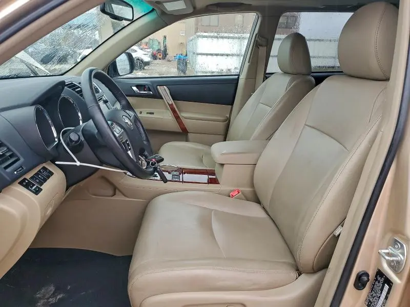 2013 TOYOTA HIGHLANDER LIMITED  