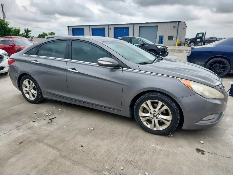 2011 HYUNDAI SONATA SE  