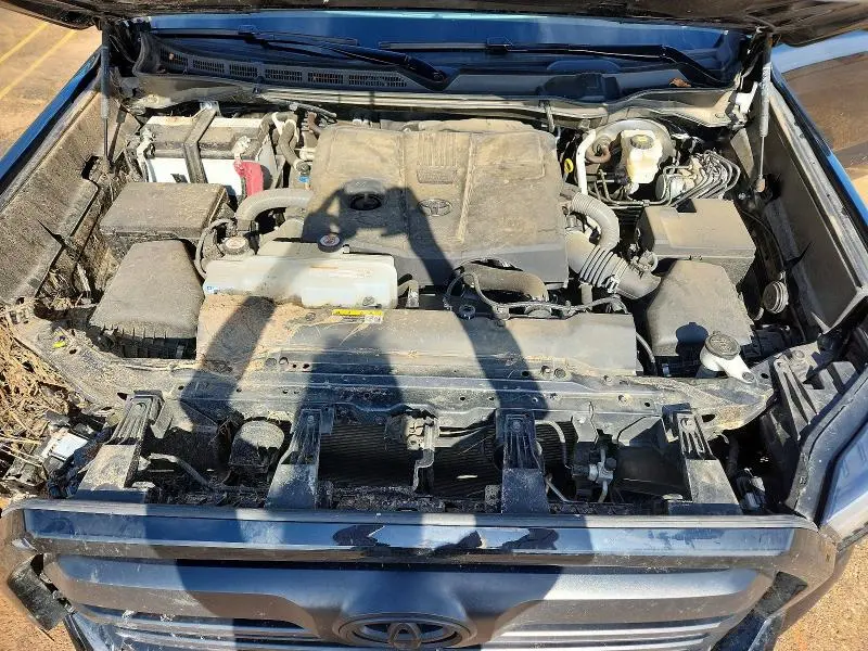 2025 TOYOTA TUNDRA SR5  