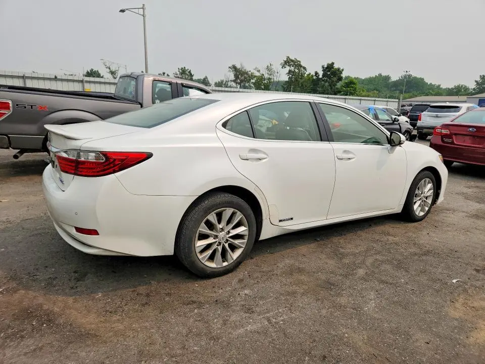 2015 LEXUS ES 300H  